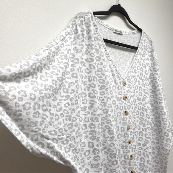 Made in Italy | Animal Print Blouse Dolman Sleeve Tie Waist White/Gray X… - Picture 4 of 14